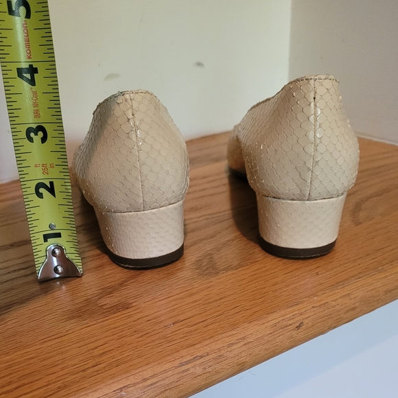 Galo Creme Snakeskin Heels Handmade in Italy - Picture 3 of 7